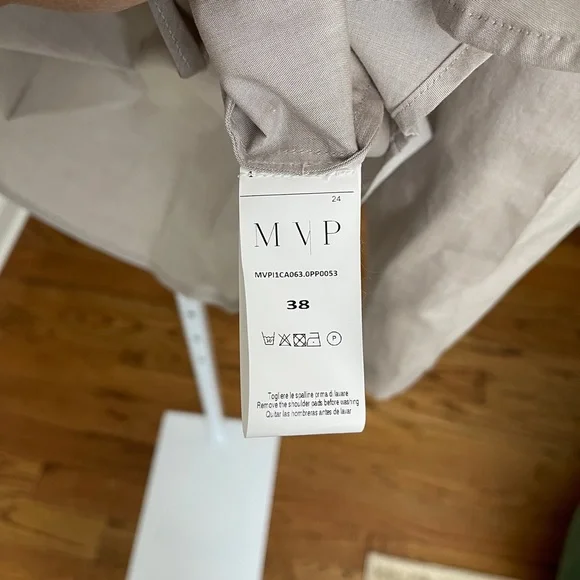 Maria Vittoria Paolillo Boxy Button Down NWT - Picture 5 of 7